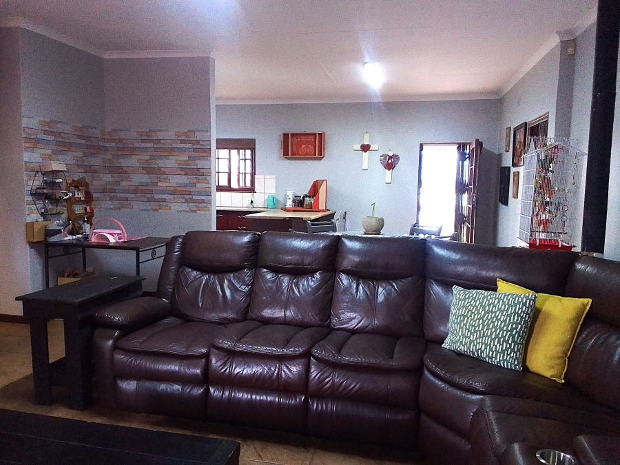 3 Bedroom Property for Sale in Protea Park North West